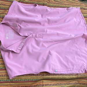 Figs Light Pink Sleeveless scrub top small 
Scrub pants  yola medium